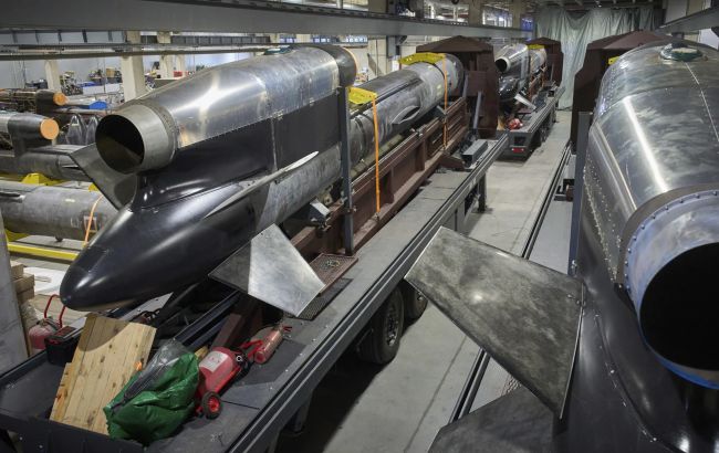 "Обрізали" угоду: АМКУ не дозволив компанії з ОАЕ купити акції виробника "Фламінго"