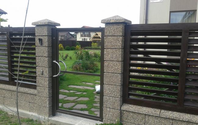 Декоративний паркан: чому варто зупинити на ньому свій вибір