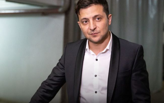 Поліція виявила невідоме технічне обладнання біля офісу Зеленського