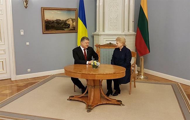 Порошенко начал встречу с президентом Литвы