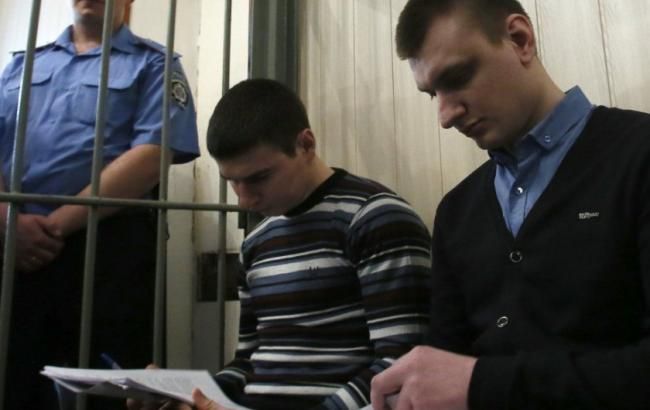 Суд Києва продовжив розгляд справи екс-беркутівців Аброськіна і Зінченко