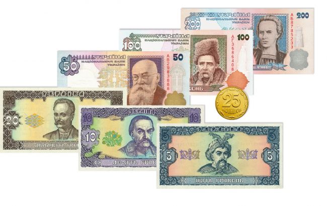 В Украине перестанут принимать некоторые купюры в 100 и 200 гривен: на что обратить внимание
