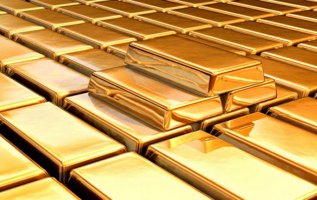 НБУ підвищив курс золота до 326,8 тис. гривень за 10 унцій