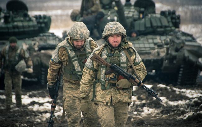 Войска РФ на границе и чрезвычайное положение. Что происходит в Украине сегодня: онлайн