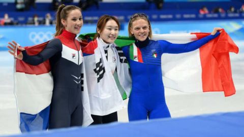 Кореянка выиграла "золото" Олимпийских игр в шорт-треке